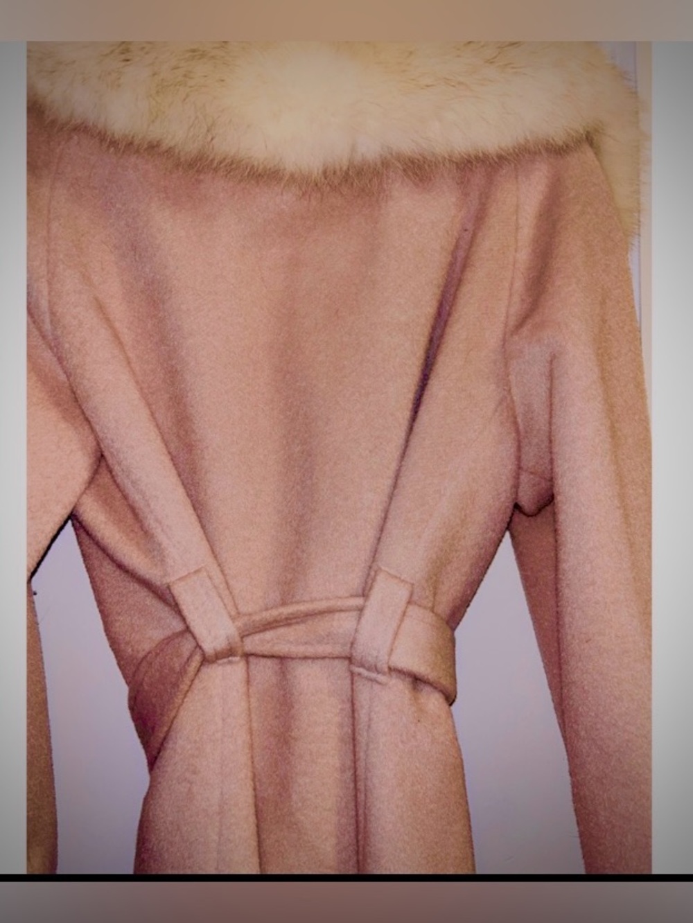Vintage 1940’s Genuine Blonde FOX FUR Princess Wool Coat! Peach Satin Lining. - Picture 4 of 8
